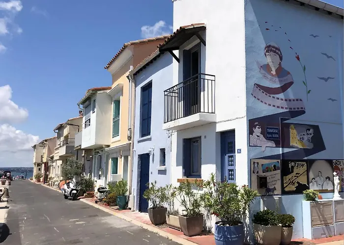 La Maison Bleue
